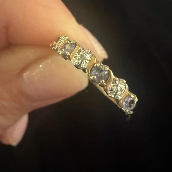 NWOT: 10K Yellow Gold Amethyst & CZ Ring - Picture 4 of 6